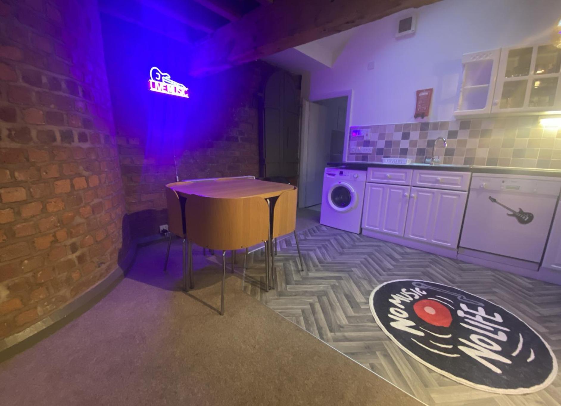 Button Street By Ustay Aparthotels Liverpool Exterior photo